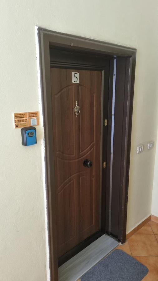Liqeni Thate, Tirane Daire Dış mekan fotoğraf