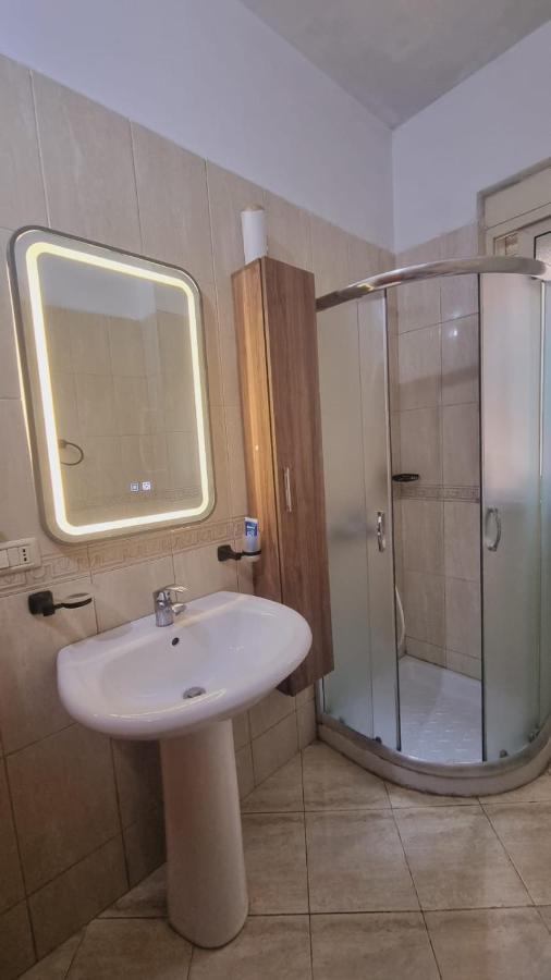 Liqeni Thate, Tirane Daire Dış mekan fotoğraf