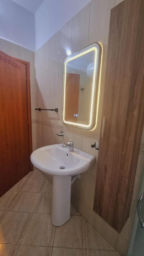Liqeni Thate, Tirane Daire Dış mekan fotoğraf